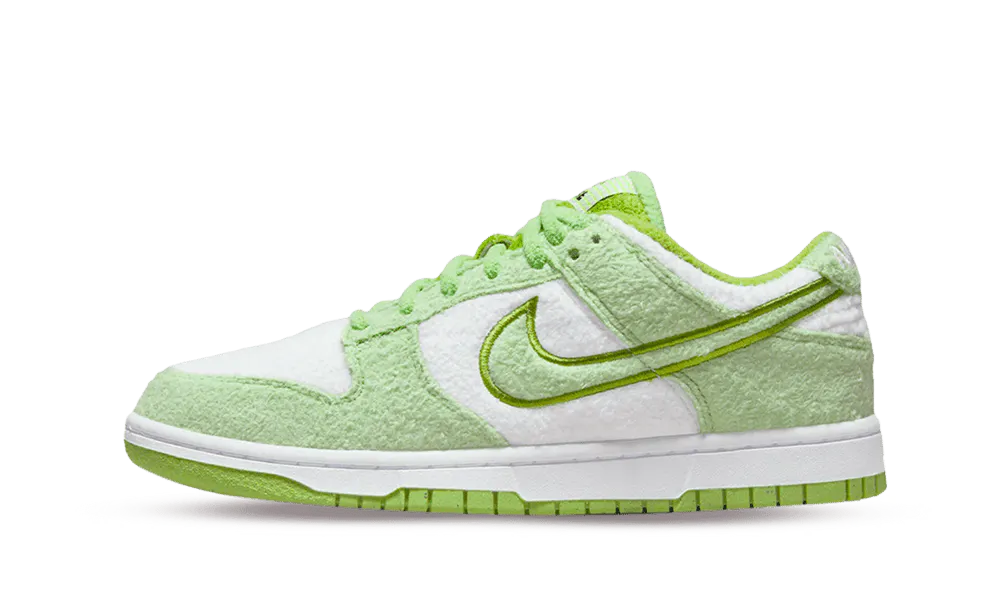 Nike Dunk Low SE Fleece Green