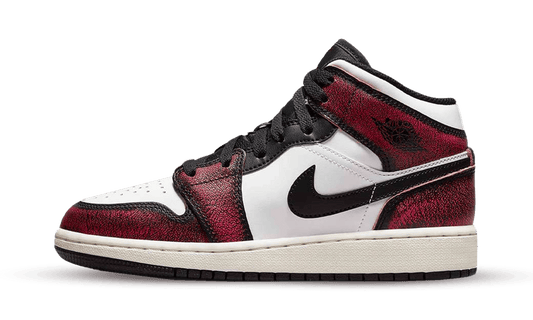 Air Jordan 1 Mid SE Wear-Away Chicago